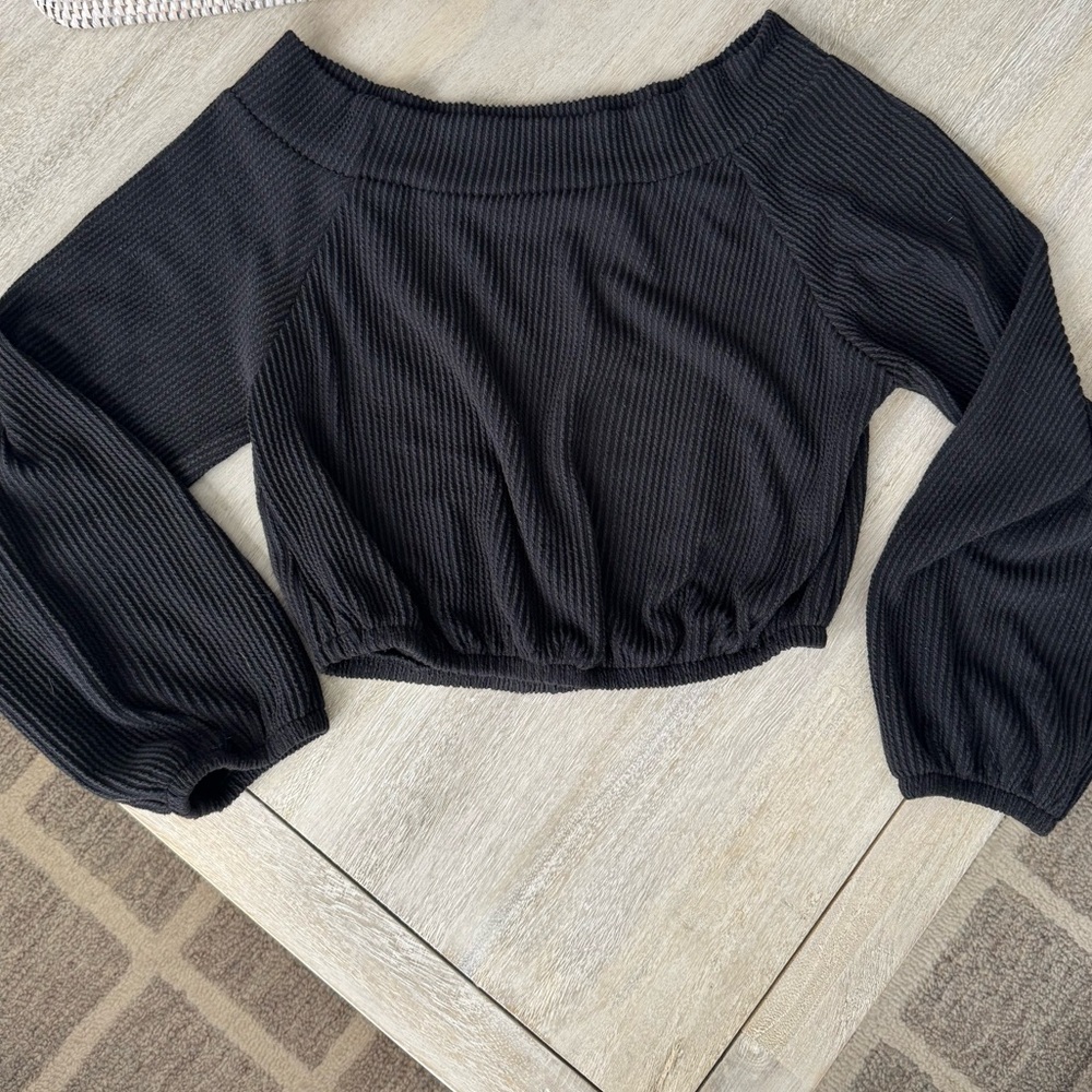 Le Lis Charcoal Ribbed Off the Shoulder Knit Top, Size Small